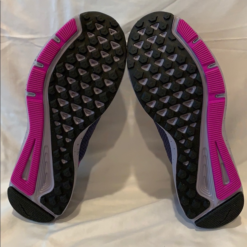 Nike Quest 2 SE Athletic Shoes - Picture 7 of 8
